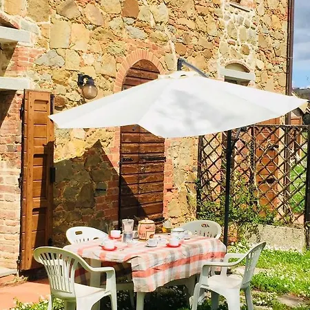 Aparthotel Casale Santa Maria Lucignano