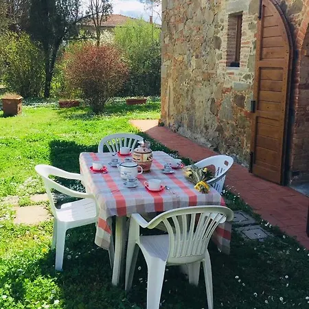 Casale Santa Maria * Lucignano